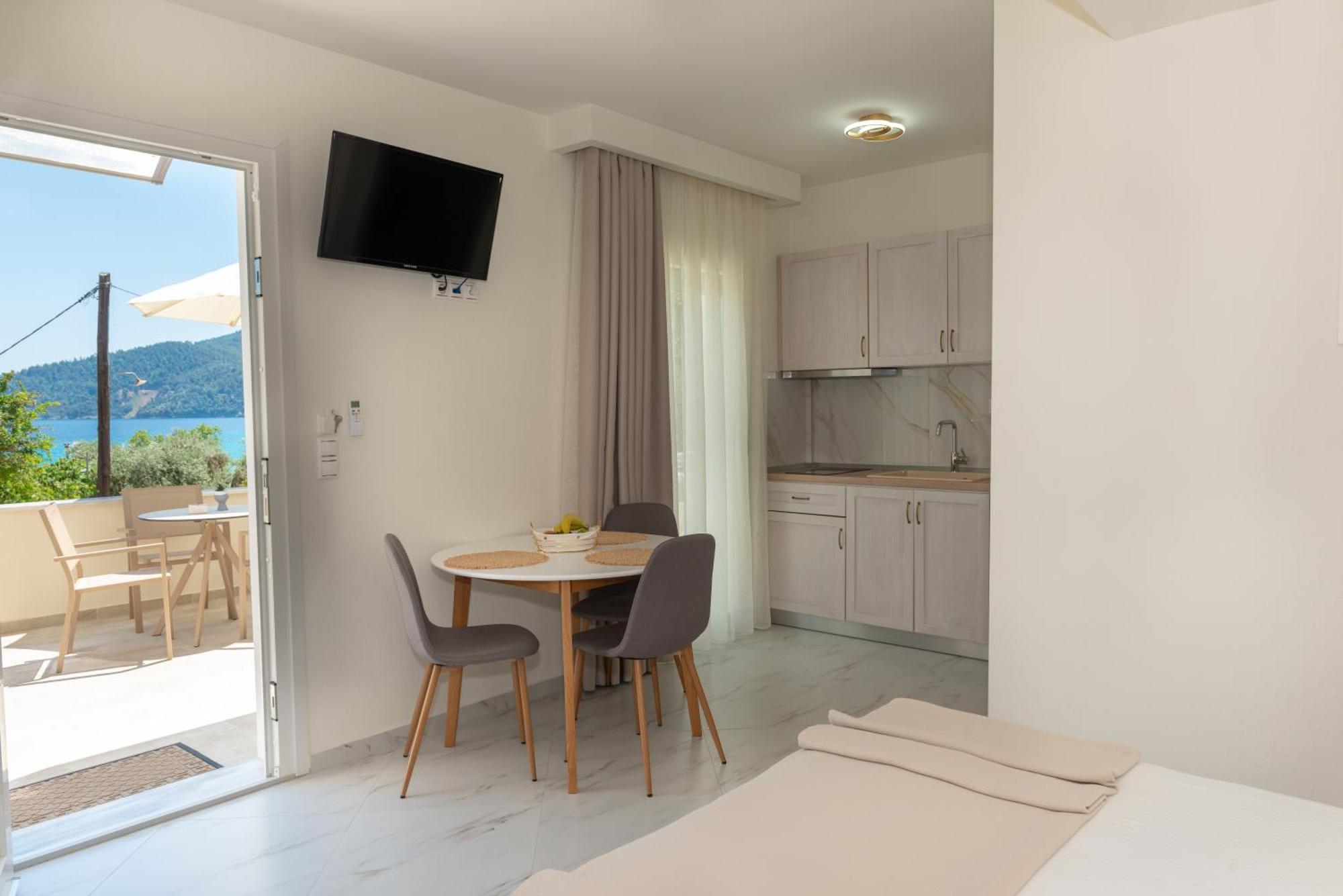 Anna Apartments خْريسيا أموذيا المظهر الخارجي الصورة